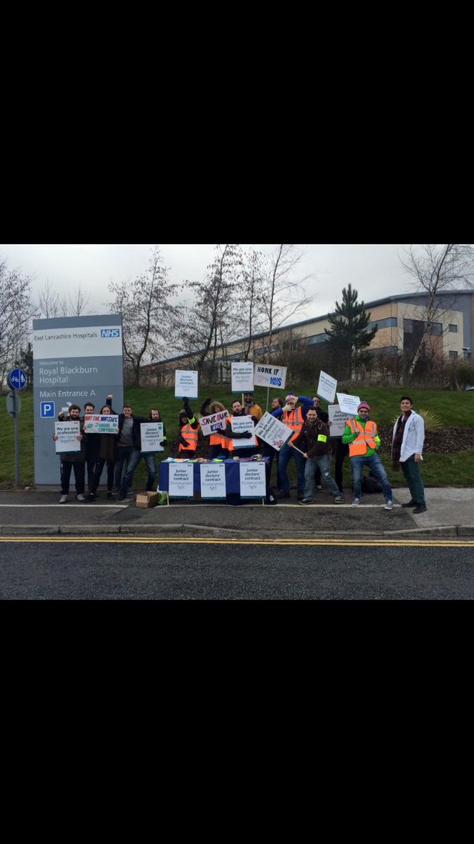 drpshukla's tweet photo. #JuniorDoctorsStrike #safecontract https://t.co/DHGtXPWaPS