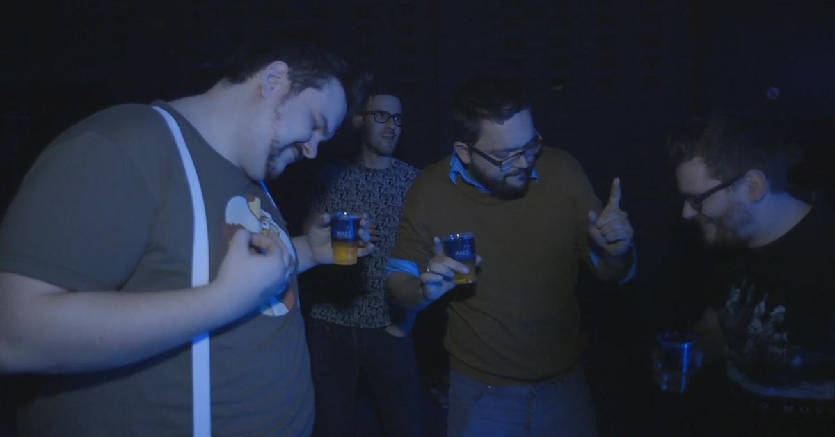 HUMO_TTT's tweet photo. Bekijk het sfeerverslag van de halve finale van Humo's Rock Rally in Antwerpen (filmpje) https://t.co/riBR141E16 https://t.co/uRj7MxGOiM