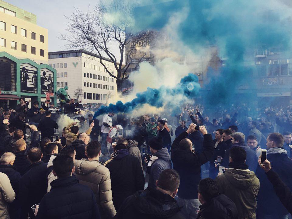 AwayDays_'s tweet photo. Great photo of Spurs fans in Dortmund today. https://t.co/PgSv8ZJxyi