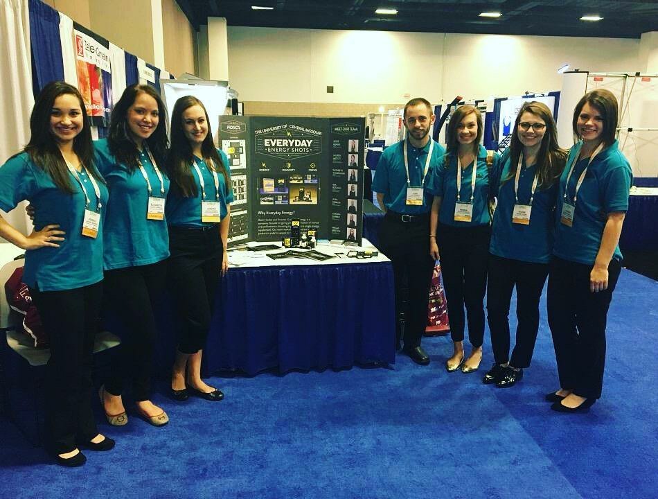 UCM_SOT's tweet photo. Our hardworking Graphic Technologies students at the Phoenix Challenge competition this past weekend! #UCMO https://t.co/ZpdZqY3G3j