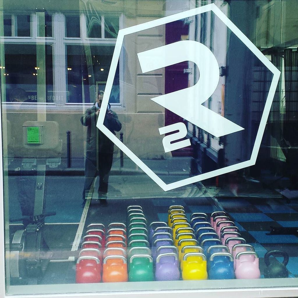 ParisInstagram's tweet photo. #crossfit #CFmasters #R2Bastille #crossfitthirst #thirsters #gaminspourtoujours another d… https://t.co/0ZGULSTgE9 https://t.co/d6KORlSKeN