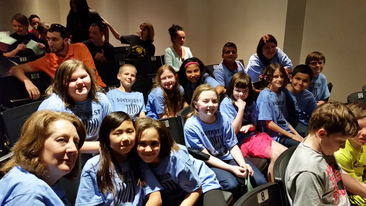 jenfrienwhite's tweet photo. Southwest Battle of the Books team prepares for battle! #hickoryschools https://t.co/kZNiB7FgM6