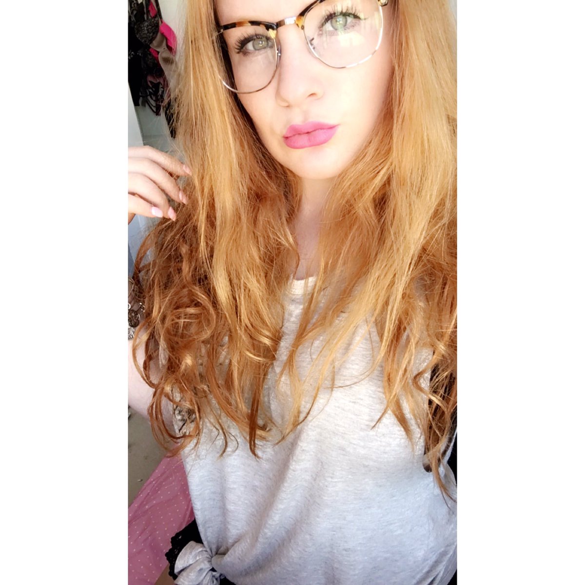 madisonlynne52's tweet photo. big forehead appreciation day 🤘🏼 https://t.co/eHLjCbyXB1