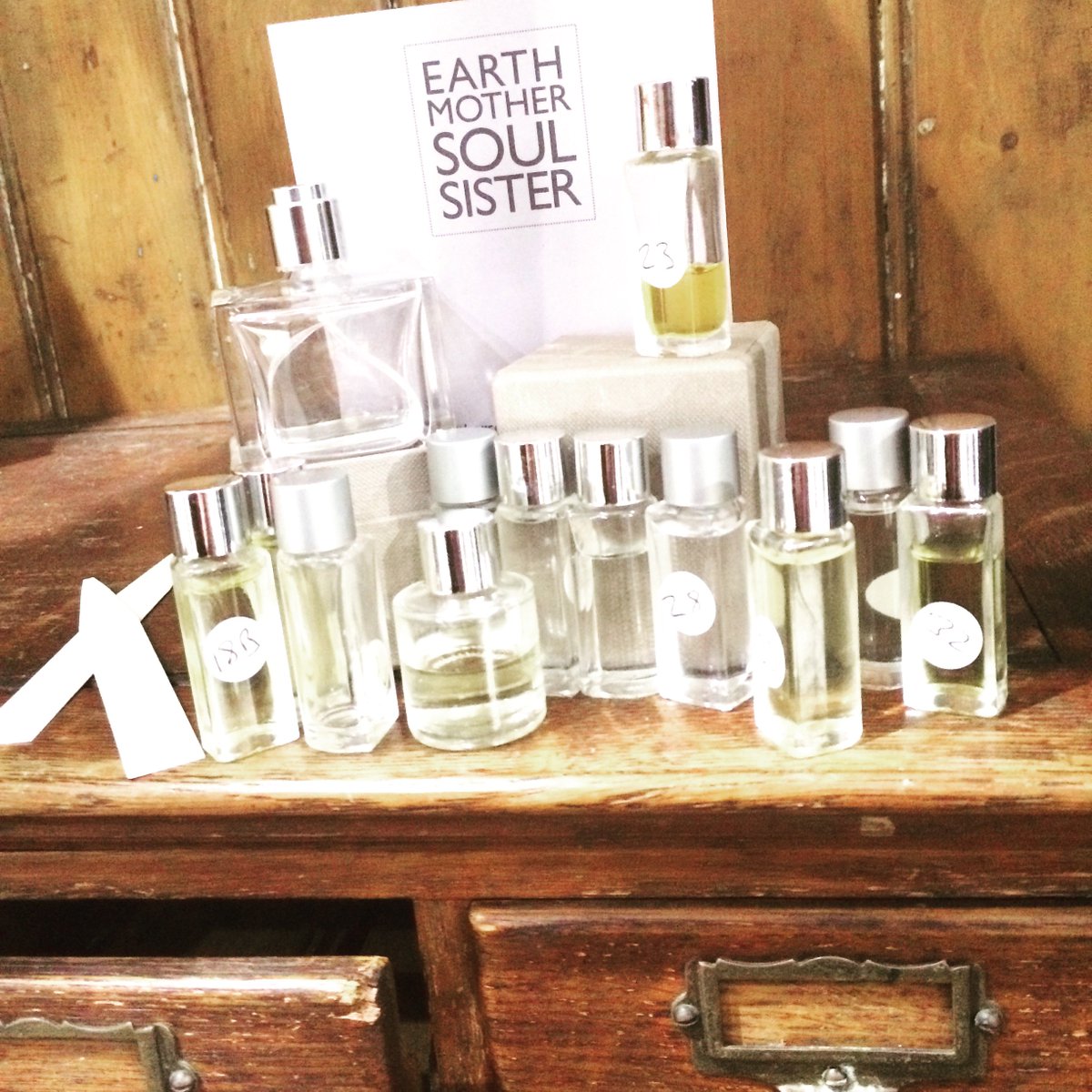 earthmumsoulsis's tweet photo. been a super fun day blending & finalising our very own #earthmothersoulsister #organic #perfumerange #smellsdivine https://t.co/umbOGsDYEc