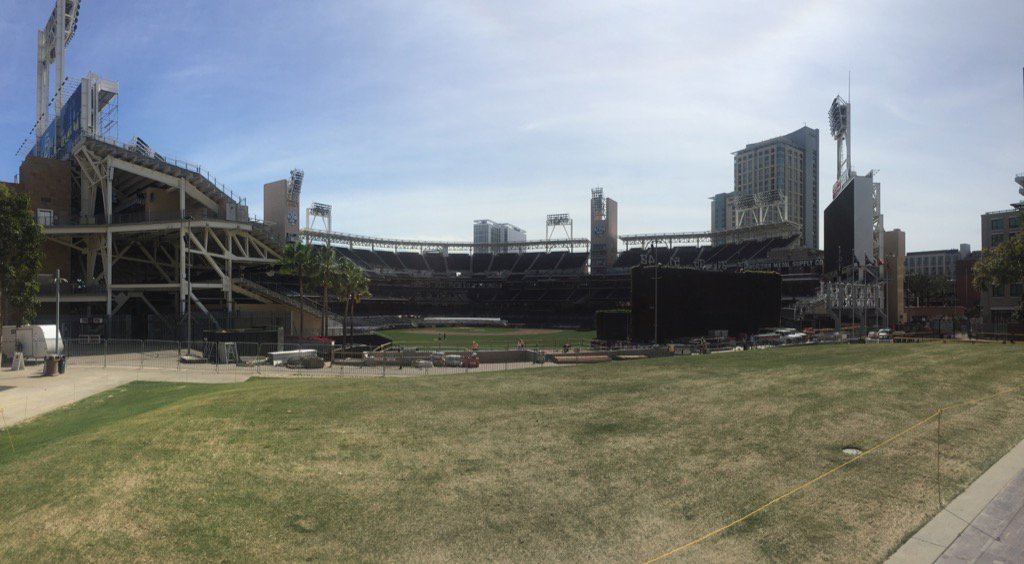 waterforSD's tweet photo. @PetcoPark https://t.co/4GZXfpEI1s