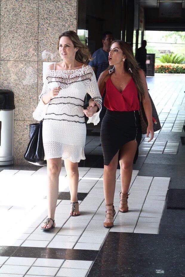 Annik16fc's tweet photo. ANAMARA A SENHORA É FALSA https://t.co/IuSD2WvwJI