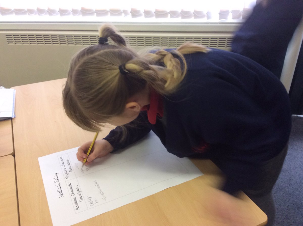 WBJYear3's tweet image. @WBJJuniorSchool We love a vertical relay to build our vocabulary. #talklessteaching