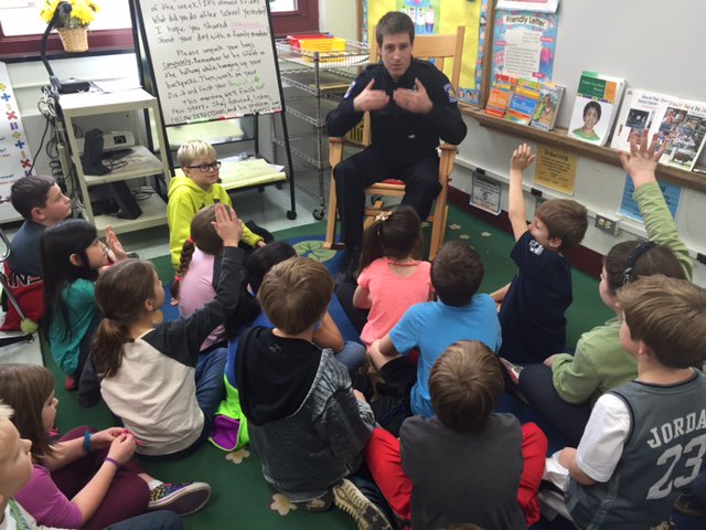 ForestRoad_3rd's tweet photo. Third Graders having fun and learning how to stay safe!#ForestRoadSchool https://t.co/Iqxqm3pYbP