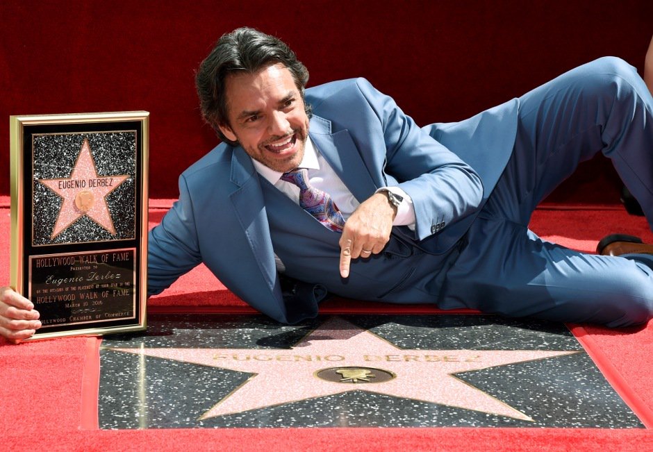 Derbez presenta 'Óigame Trump' - CdN5wnJUsAExADP