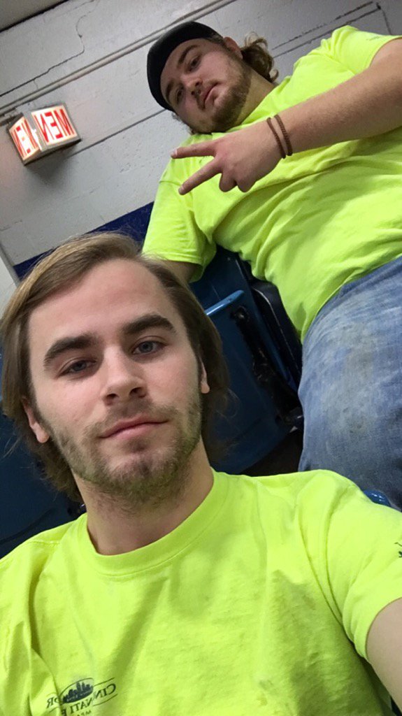 FKCoNKY's tweet photo. #tbt to chillin on the job with @LukeMaricle75 #makingbands https://t.co/KA49nEnk8V