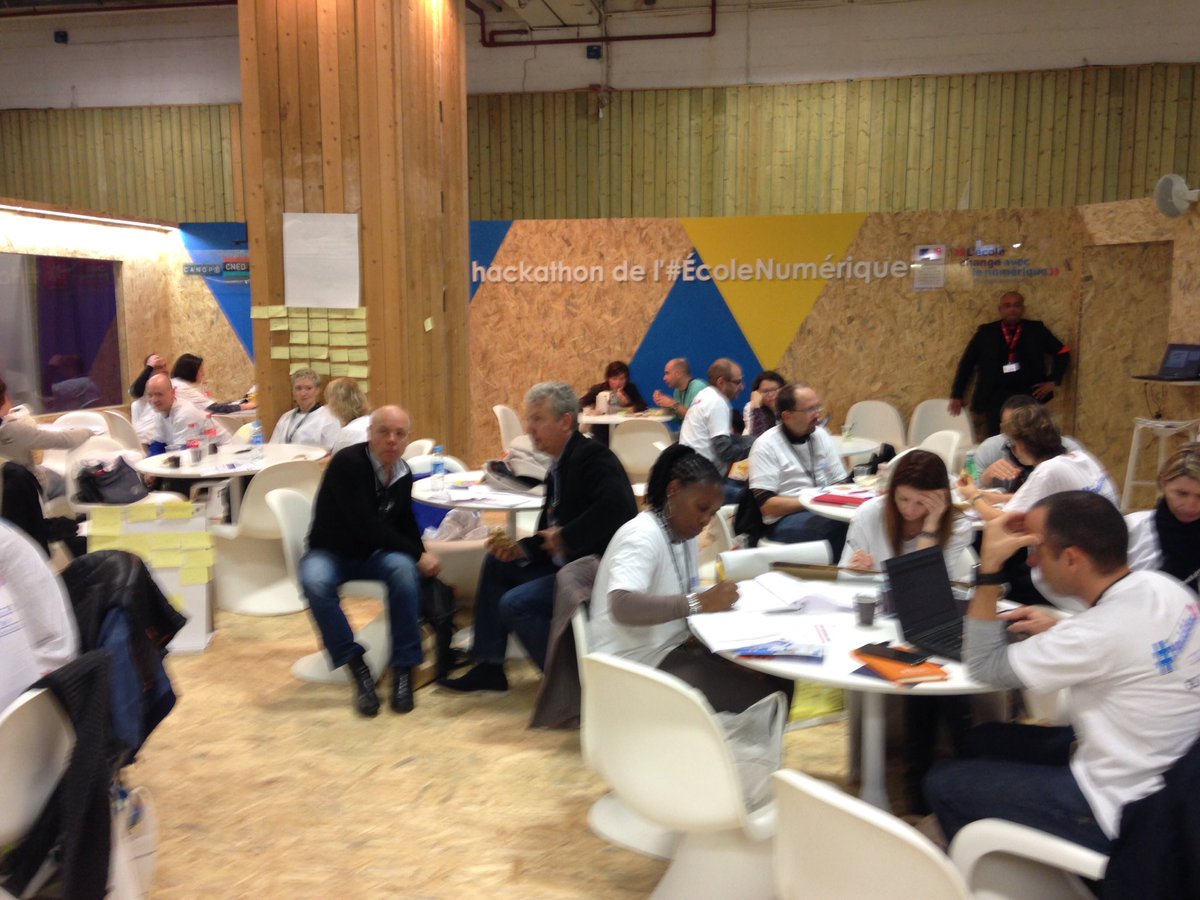 KevinAllec's tweet photo. Super initiative que ce #hackedu ! Ravi d'avoir contribué aux idées des enseignants entrepreneurs @Edu_Num https://t.co/mQO011FWGH