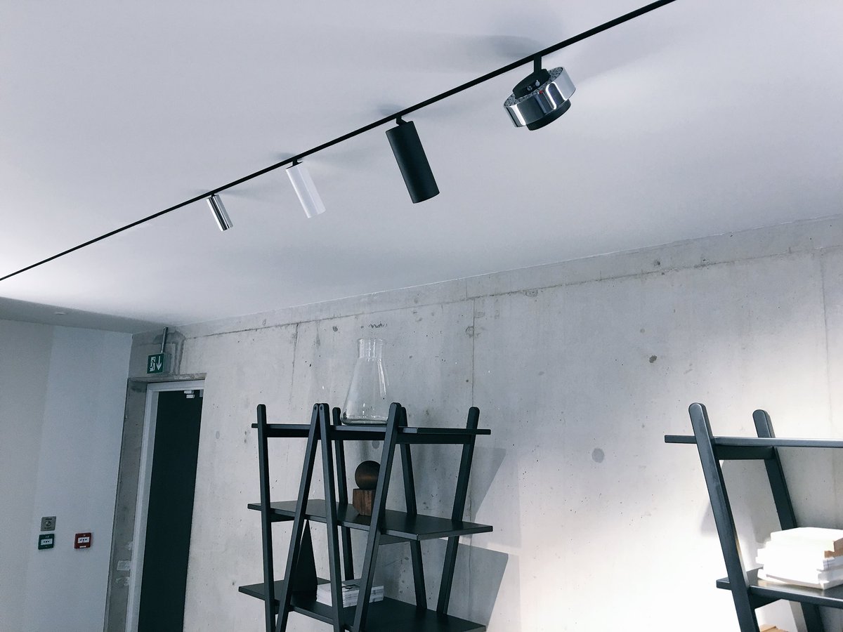 PatrickLourie's tweet photo. @FlosWorldwide @Atrium_ltd Tracking Magnet by FLOS #TM150 #new #lighting #trackingmagnet #magnetic #retaildesign https://t.co/swIMHdiBvG