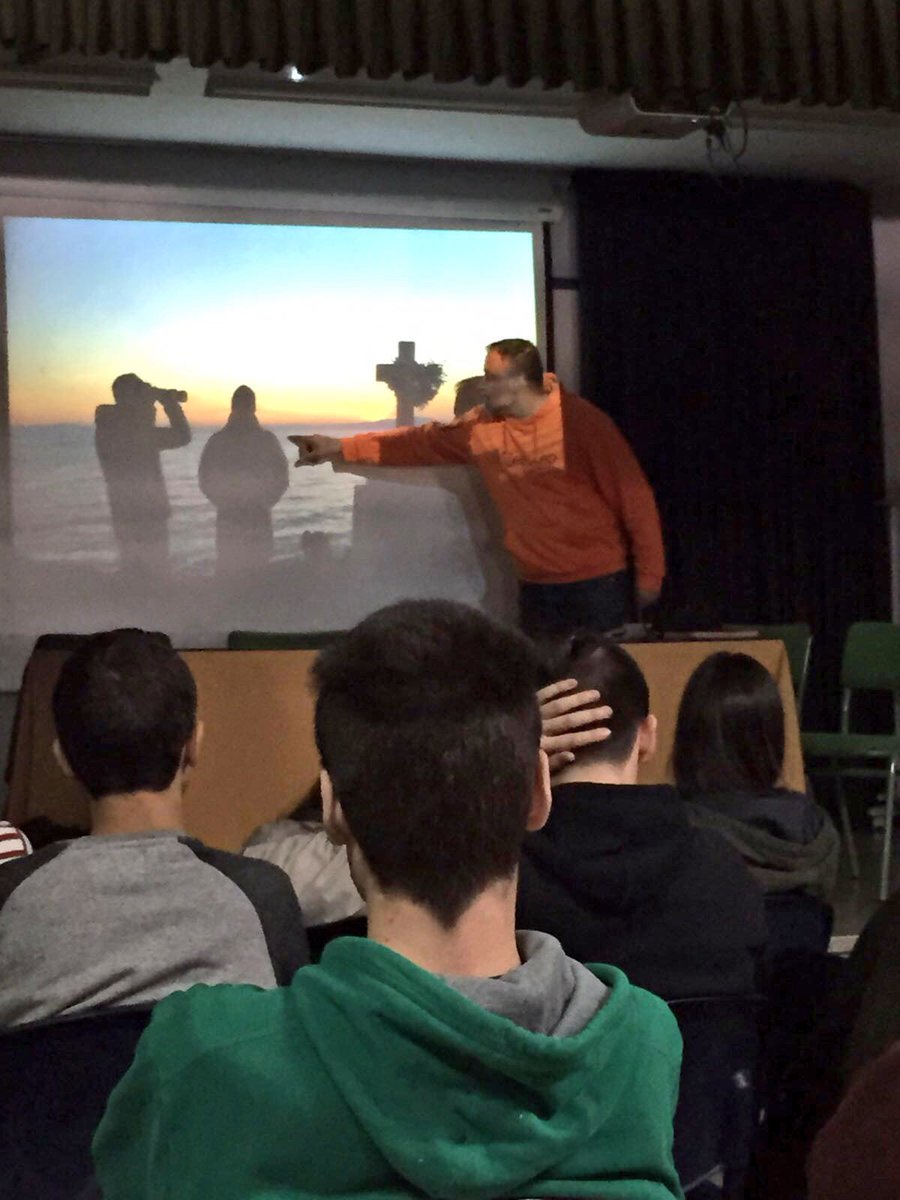 proemaid's tweet photo. Gracias al @IESAlixar de Castilleja de la Cuesta y a sus alumnos, por su interés en nuestro trabajo en #Lesbos. https://t.co/EyNivErDg7