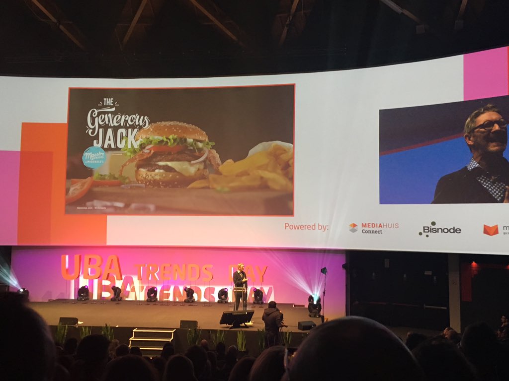 athina_lm's tweet photo. The generous jack, the guilty pleasure of @McDoBelgium! #generousjack #ubatd @stijnheytens @jonidebleser https://t.co/rJS6y1AYqZ