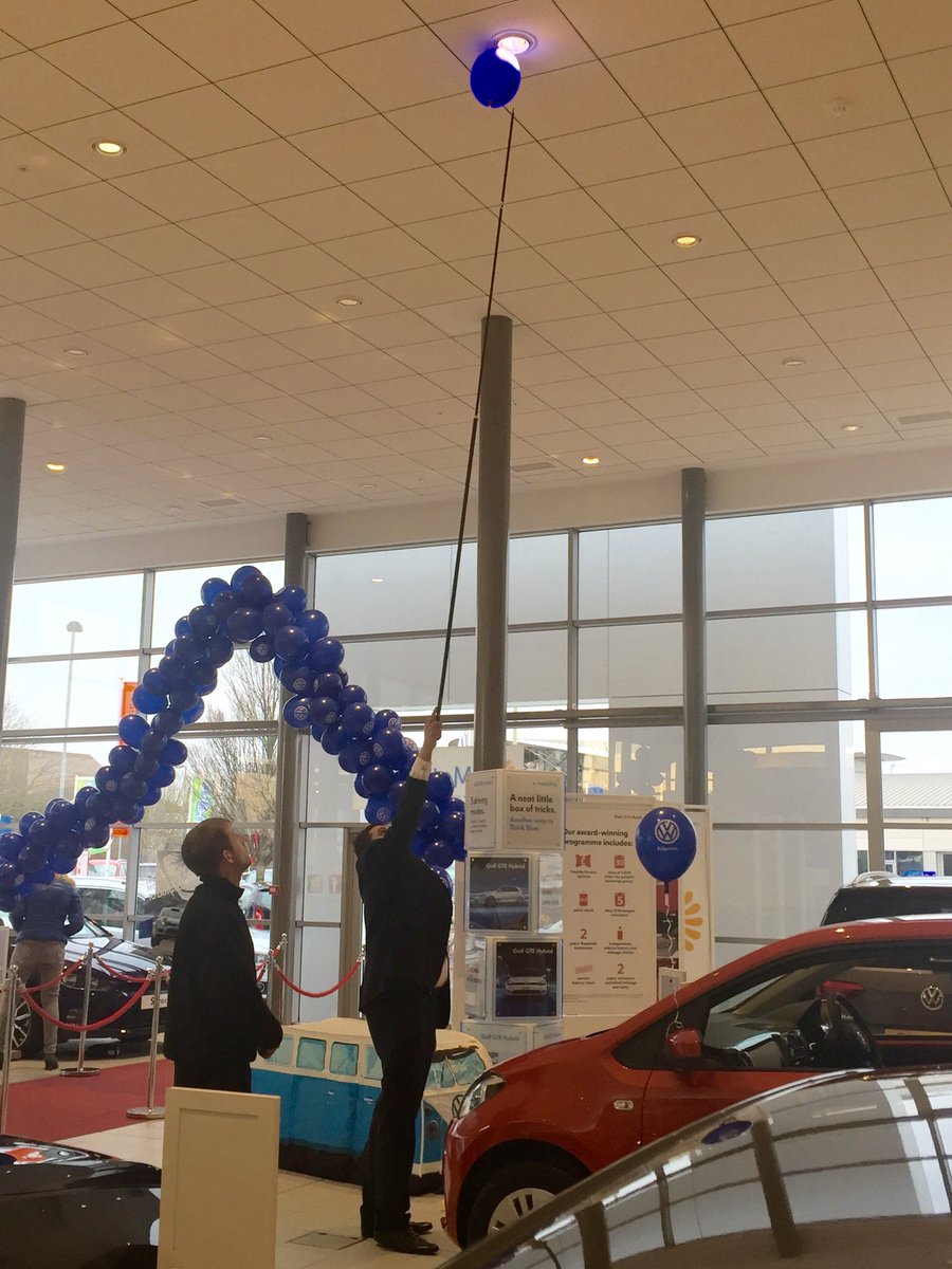 Marshall_VW's tweet photo. More #lostballoon drama @RidgewayVW - this time at Kidlington. Dan Khan, Used Car Manager, to the rescue! 🎈 https://t.co/eu4pn0x2nK