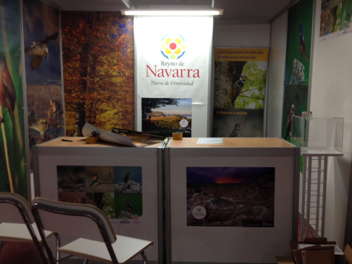 BirdingNavarra's tweet photo. Stand en FIO Extremadura listo para comenzar mañana #Navarra destino de naturaleza https://t.co/ndZhZOT5Ez