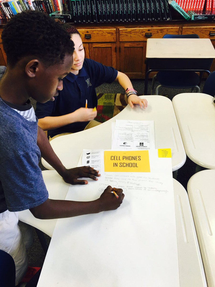 QynneKelly's tweet photo. #TableTopTwitter @MobleyAlexie #HiattLA8 @AmosHiatt @innov8dmps "I can analyze the effectiveness of an argument." https://t.co/i27BOF551W