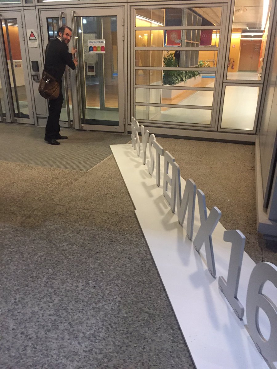 IRTSystemX's tweet photo. #SystemX16 ferme ses portes... Rendez-vous l'année prochaine pour #SystemX17 😉 https://t.co/YFuPAoI45j