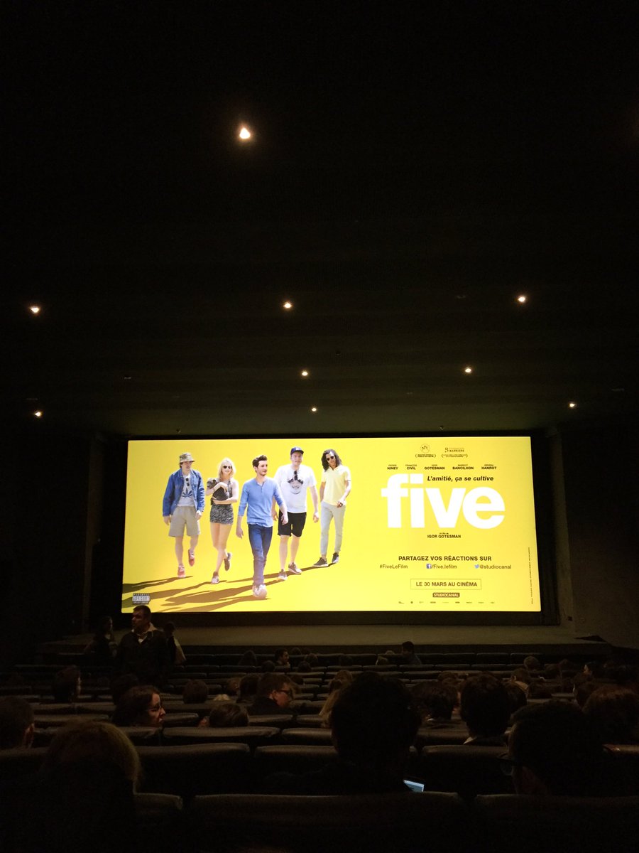 MorganeDMS's tweet photo. À l'AVP Five 👍🏻 #FiveLeFilm https://t.co/znEIOW0fr1