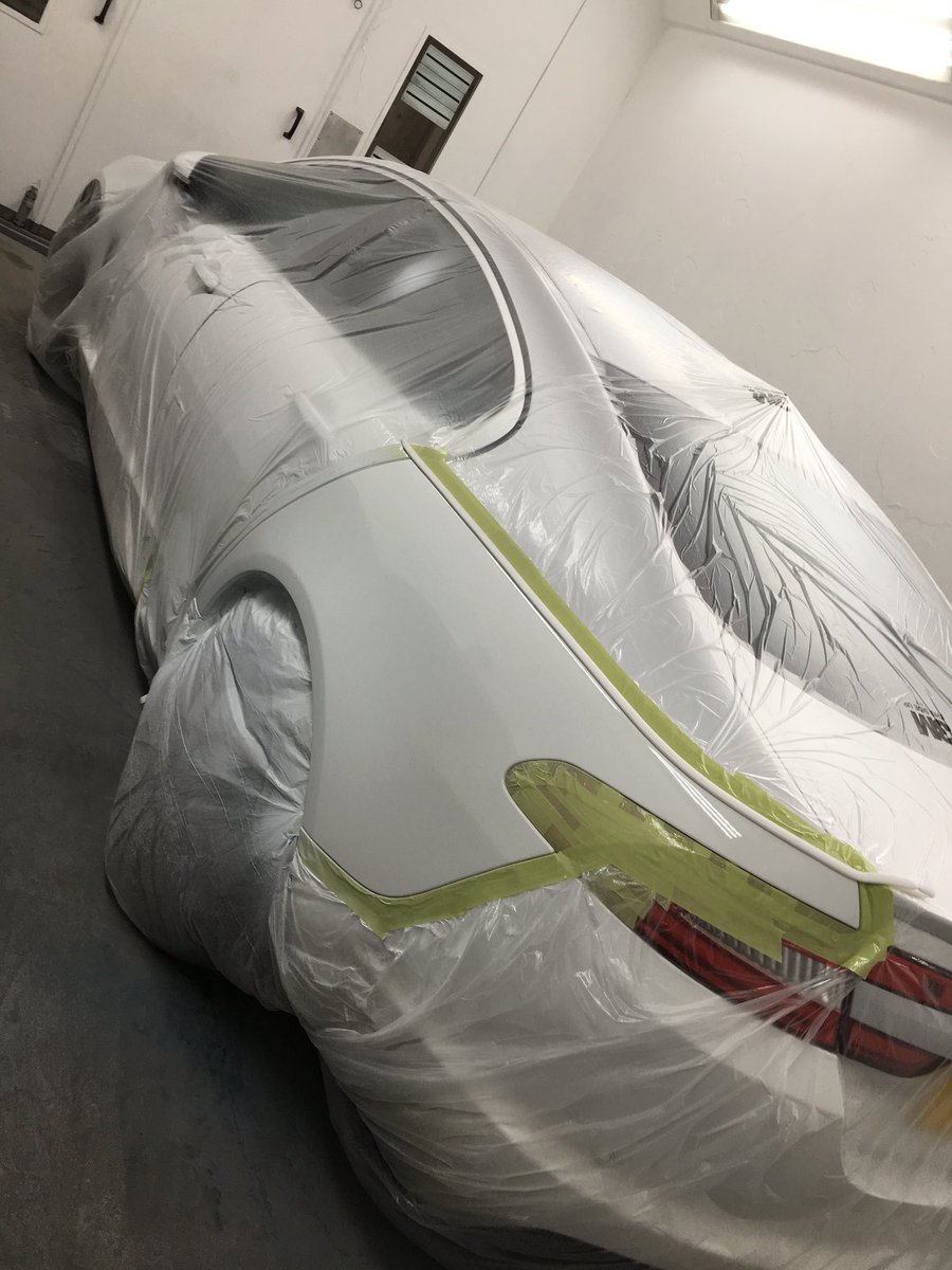 #jaguar #xf #polar #white #boothlife #paintersnation #3m soft edge masking <a href="/OffTheGun/">Off The Gun</a> @3M_Collision