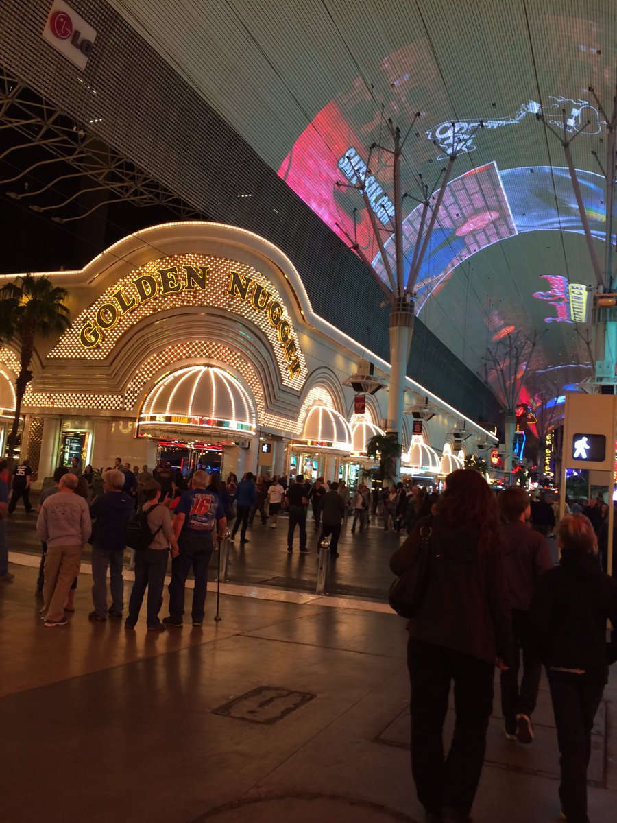 sywalker's tweet photo. Amateur tip: gamble downtown. Not on the Strip. More character and characters. https://t.co/L1cl0Fp8Bb