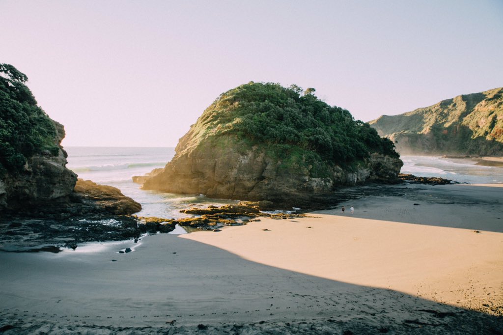 Unreal sunset spent at Oneils beach just off Bethells beach. Another hidden gem on the west coast #thesweatlifeakl