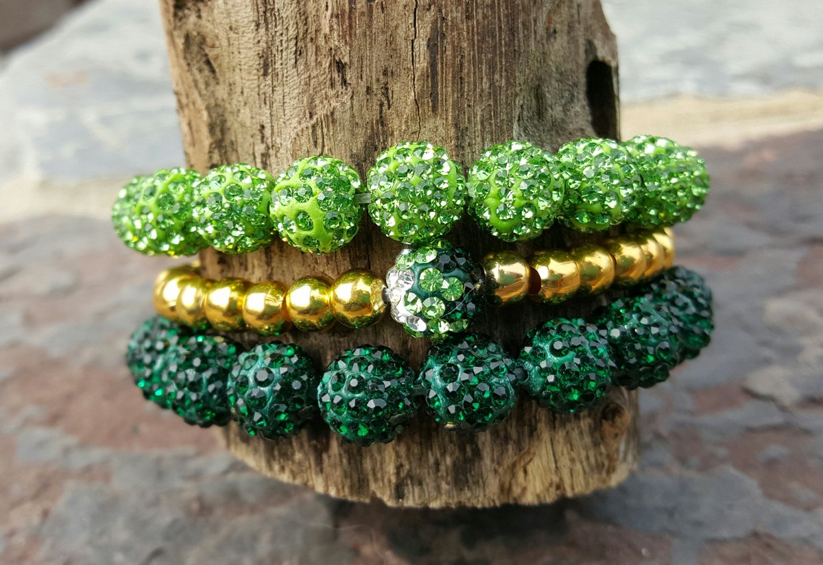 bella_cuff's tweet photo. Green and gold stack
30.00 https://t.co/MuOPIXrcXe
