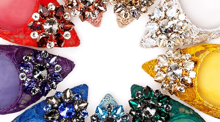 KENArevista's tweet image. El arco iris inspira la nueva colección de calzados de @dolcegabbana. Mira más goo.gl/mQtErG #KenaModa