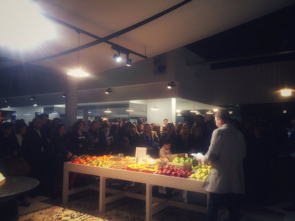 Lancement de l'annuaire 2016 du <a href="/clubdelapresse/">Club de la presse Occitanie</a> aux halles gourmandes @foudesud. ComOnLight est au rdv ! #medias#lr