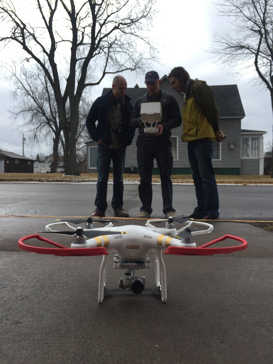 InsightEnv's tweet photo. Our #drone operators drew some attention today with their @DJIGlobal drone #testflights outside of the office! https://t.co/YSYAKhIu67