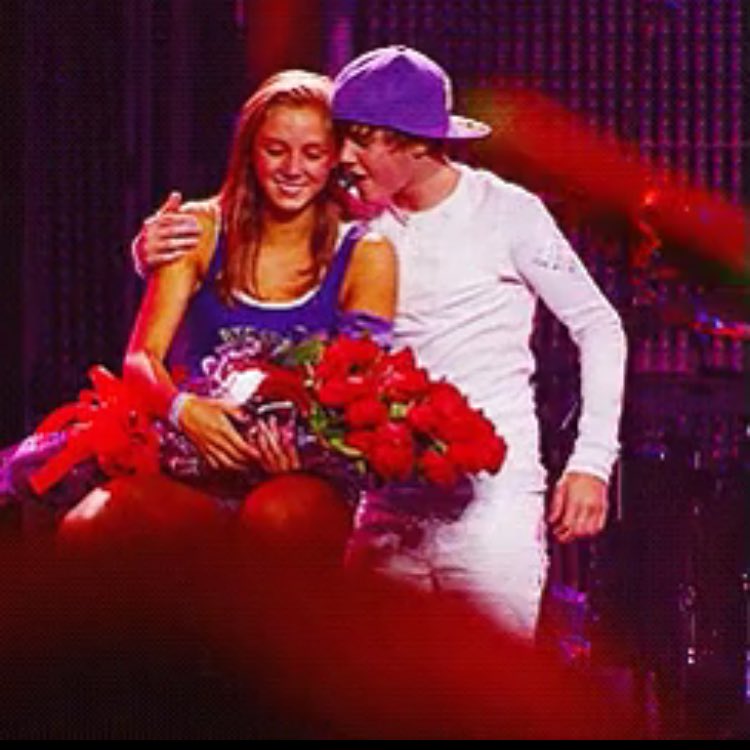 journalsforj's tweet photo. First OLLG : @LynzLovesJB 
Last OLLG : @miraclebiebs https://t.co/uU11mKpvoj