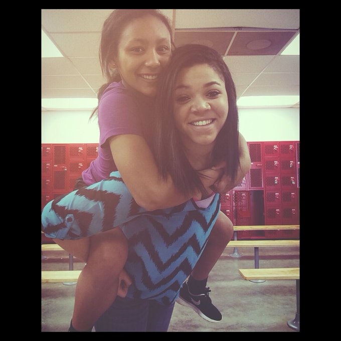 emma is adorable ❤️ https://t.co/KzTc7KTWWP