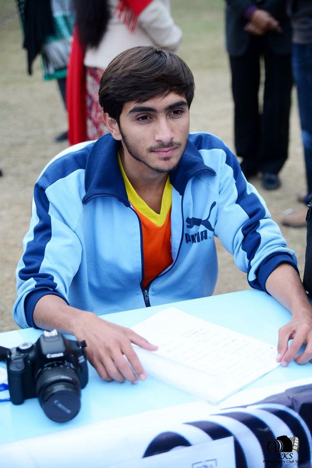 MW_Official98's tweet photo. Taking Auditions @umt_lahore  #aks_photographyclubumt https://t.co/c7o6rJpitS