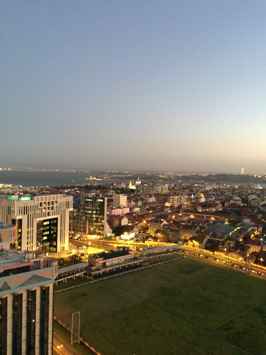 JoaoVasques's tweet photo. coolest view in the city in our new office. We are hiring by the way ☺️ #talkdesk #talkdeskengineering #startuplife https://t.co/cw7FQiEiCa