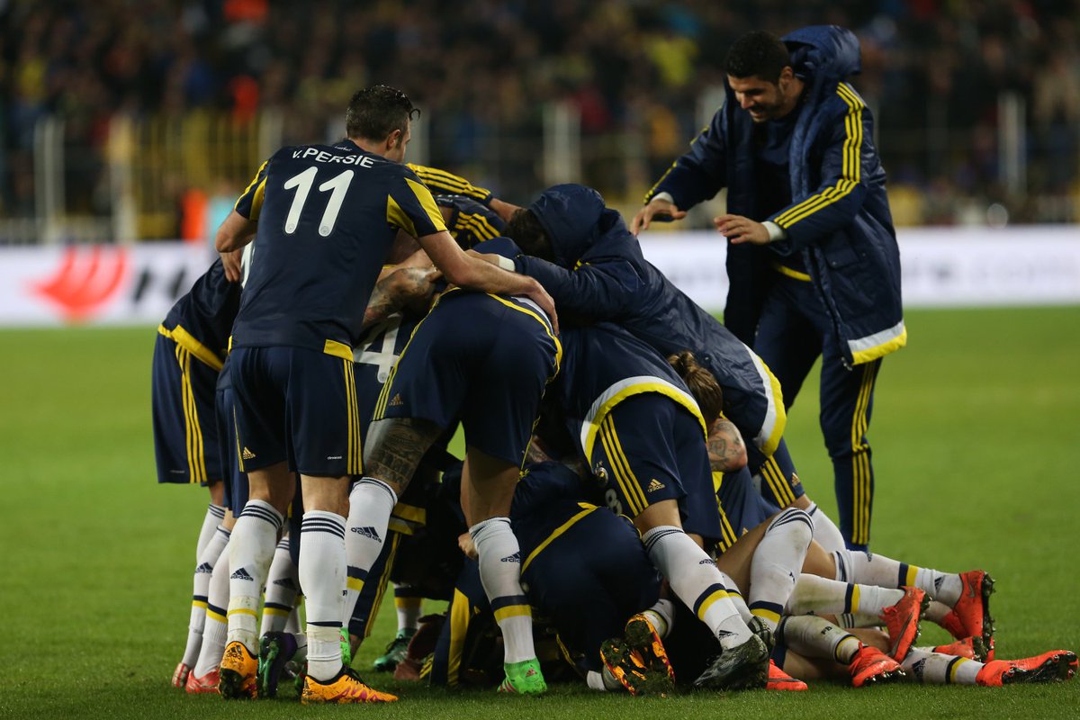 Fenerbahce's tweet photo. Golden sonra #Fenerbahçe! #UEL https://t.co/TFuCoaSkWN