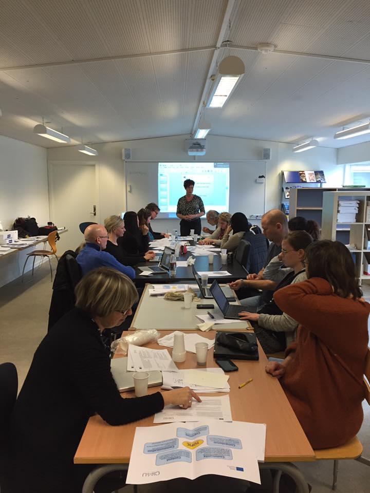 Clil4U's tweet photo. Today the Danish CLIL team introduced the CLIL method to teachers from some of the schools in Odense https://t.co/CvSFZEABu4