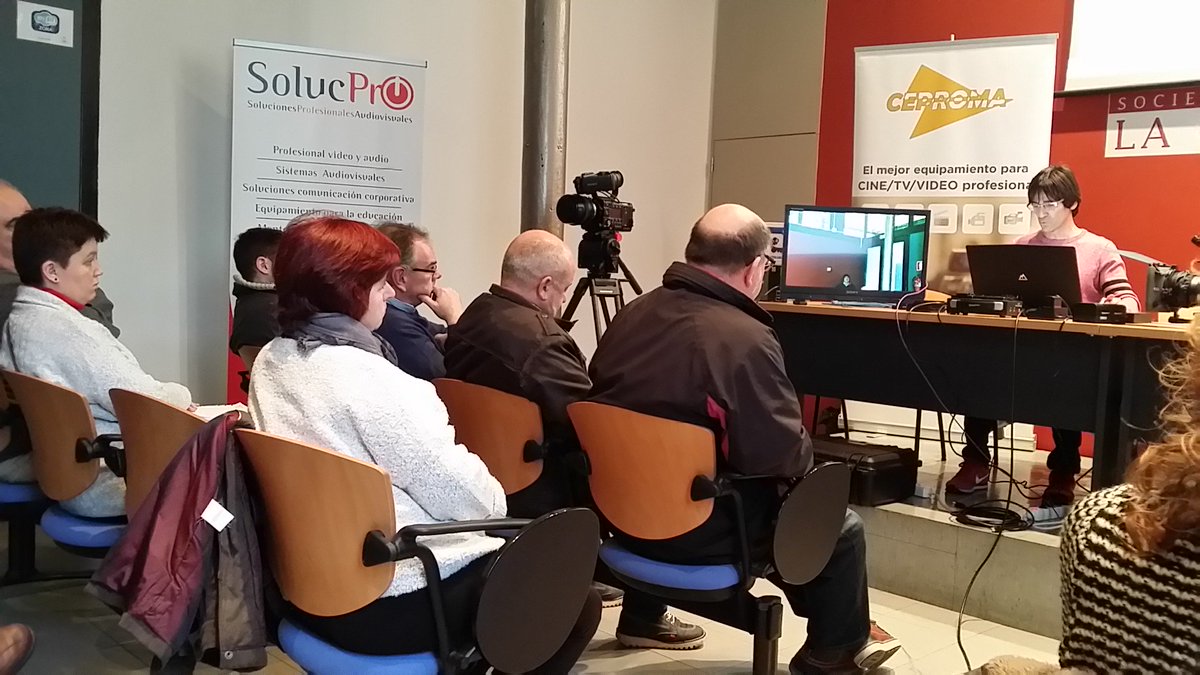 MenganosTV's tweet photo. Hoy en el seminario de @Sony 4K organizado por #SolucPro e impartido por Alvaro Bernal. Muy interesante.😏 https://t.co/S0vxtIwhBU