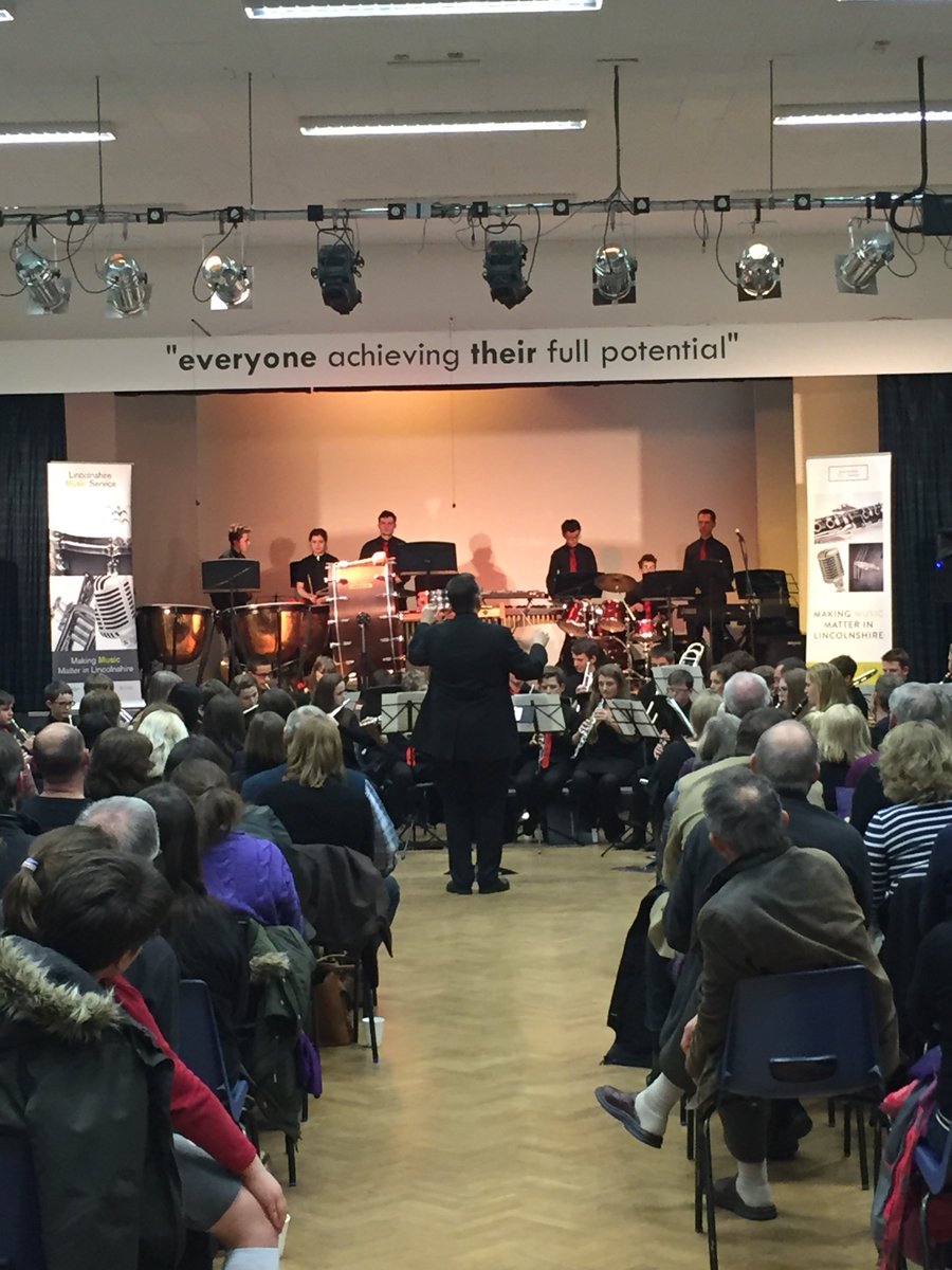 LMSlincsmusic's tweet image. The force really IS with GMC Senior Wind Band tonight #TheForceAwakens @walton_girls @frogsgrantham #Springconcerts