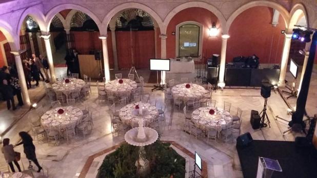 InitiativeSpain's tweet photo. Comienza la gala #genioinnovasevilla16 #beinitiative https://t.co/hXnUpWTn5g