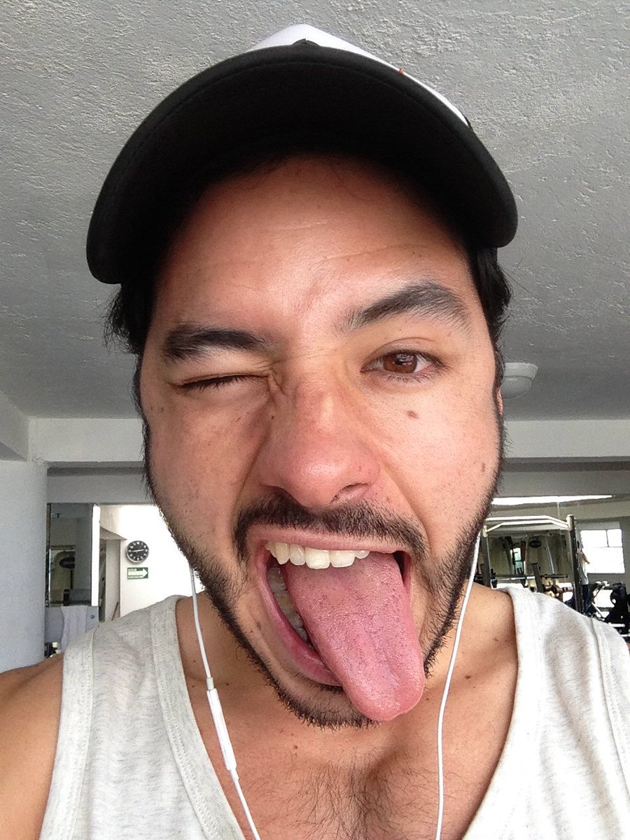 enriquemontano1's tweet photo. Gymmm timee 💪🏼💪🏼🐔🐔🐔🍳🍳🍪🍪 #perfectpunch 👊🏼👊🏼 #felizdiadelviento 🌪🌪🌪 https://t.co/cPJY3gKpHU