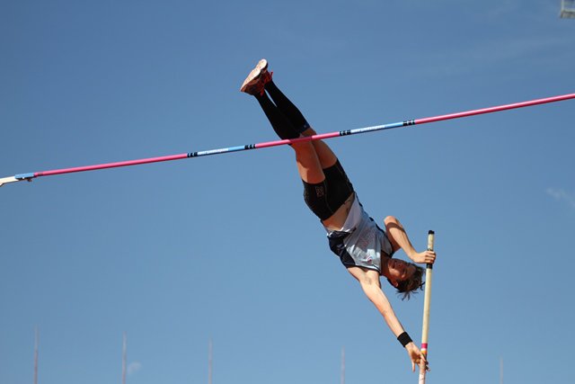 David_Tarbotton's tweet photo. #AJAC Angus Armstrong vaults 5.40m - highest ever in 42yr history of meet, but places second. #Magnificentevent https://t.co/nLracLhqGb