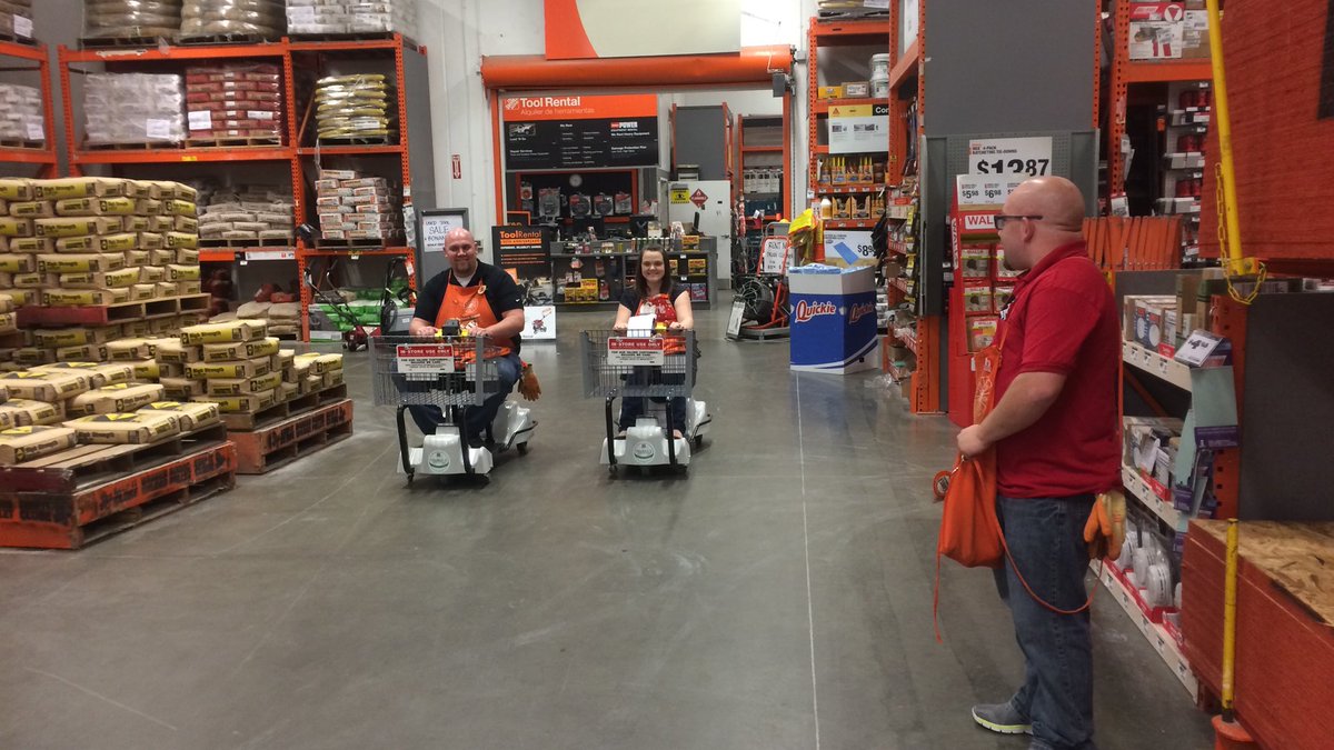 tiffbeet's tweet photo. Let the race begin@sean_oneill2 racing @Carrie_e_Garcia!  New electric carts for awesome #westsacramentocustomers https://t.co/9moUTsqpvc