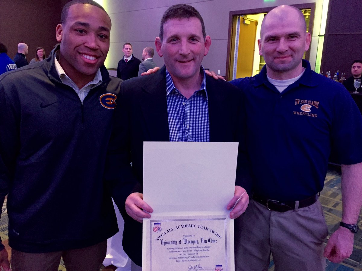 Blugold Wrestling tweet media