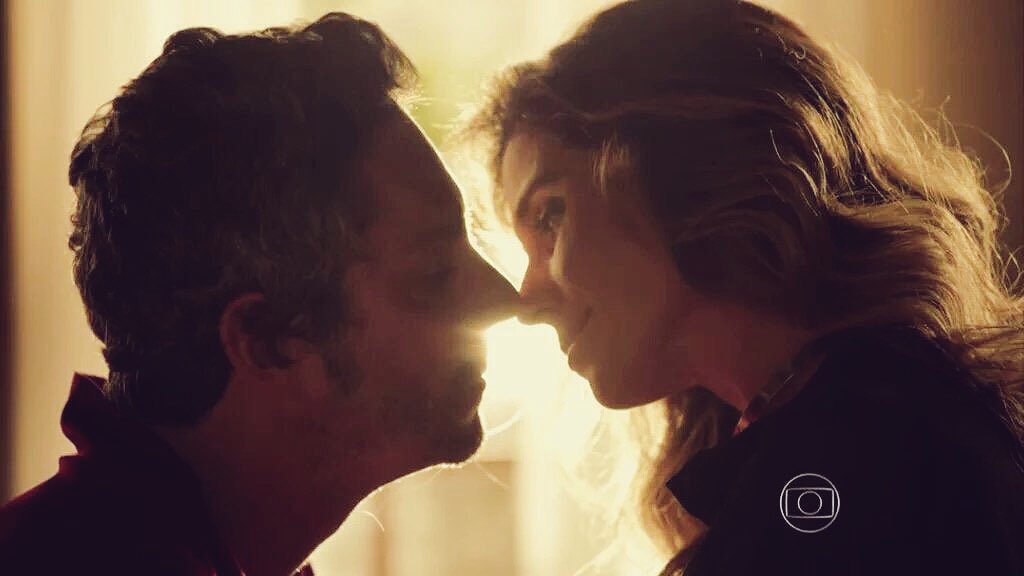 mermaidevee's tweet image. "We keep this love in a PHOTOGRAPH, we made these memories for ourselves"🎶❤️