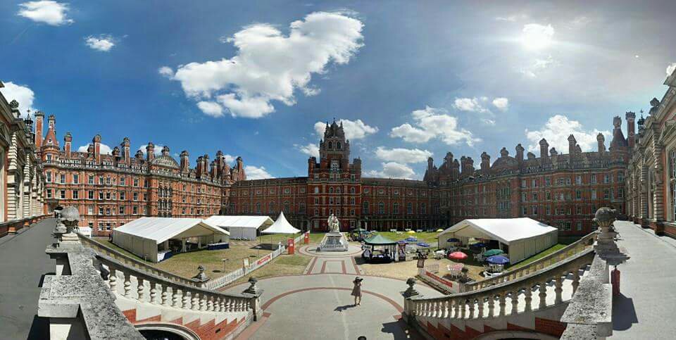 YoungKukNoh's tweet photo. Seriously though, look at how pretty our uni is! 😘😄 #PimpMySummerBallRHUL https://t.co/1J4ePEAMRo