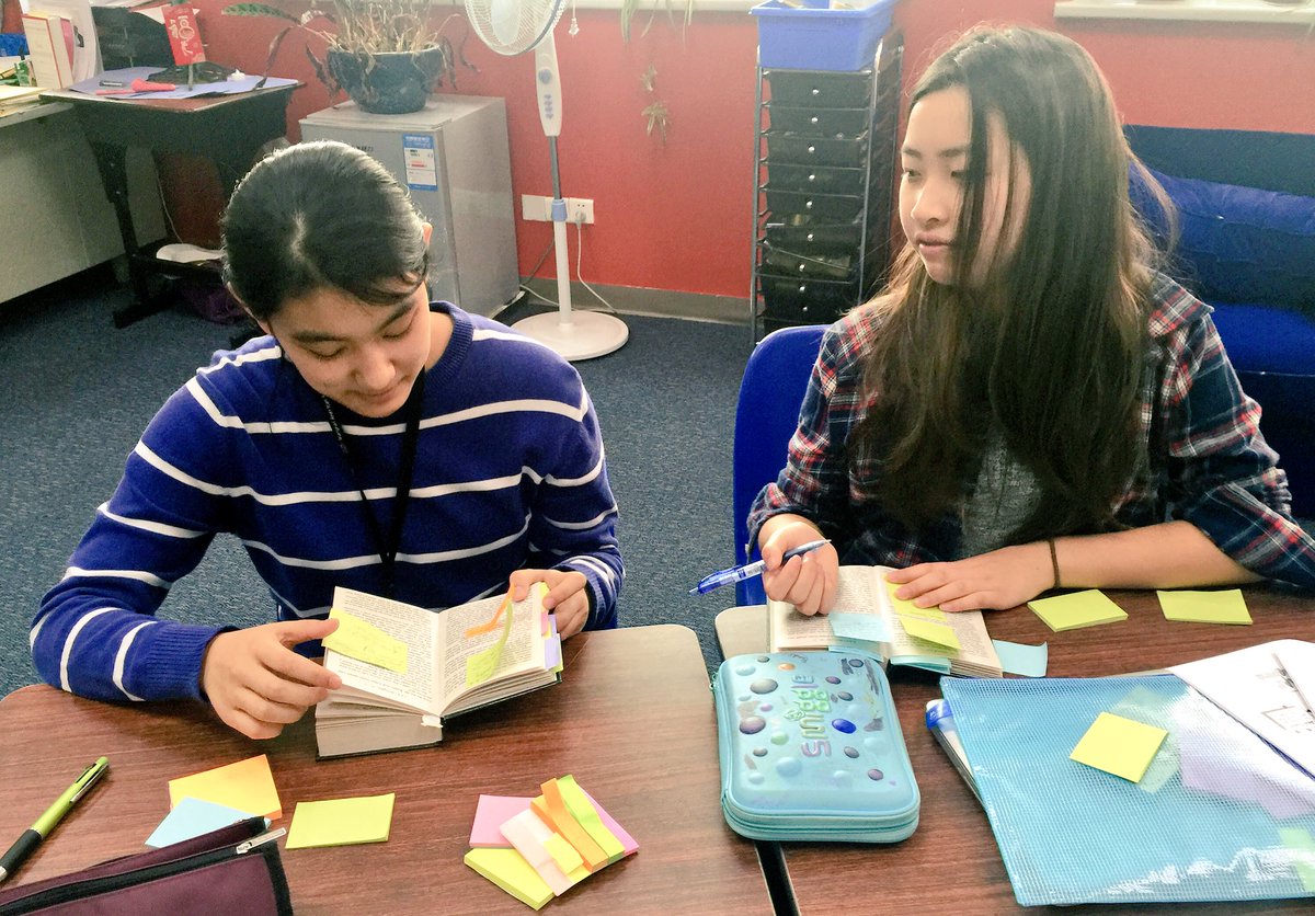 AngieArizaEDU's tweet photo. Literature circles at work! @KaristiC #elachat #saschina @SASchina #asiaed #aussieED #reading https://t.co/HKInEWu75r