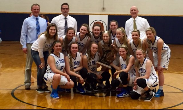 ahunterjean's tweet photo. REGIONAL CHAMPS BABY 🔥🏀💕 #WEDONTGETTIRED #ELITE8 #LETSGOOOO https://t.co/XaHGUE8TuV
