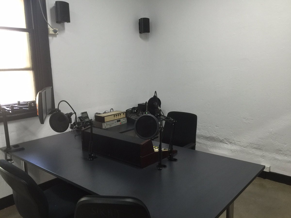 FmTrend's tweet image. Studio is coming along with speakers up and mic's setup. #trendfm #adelaide