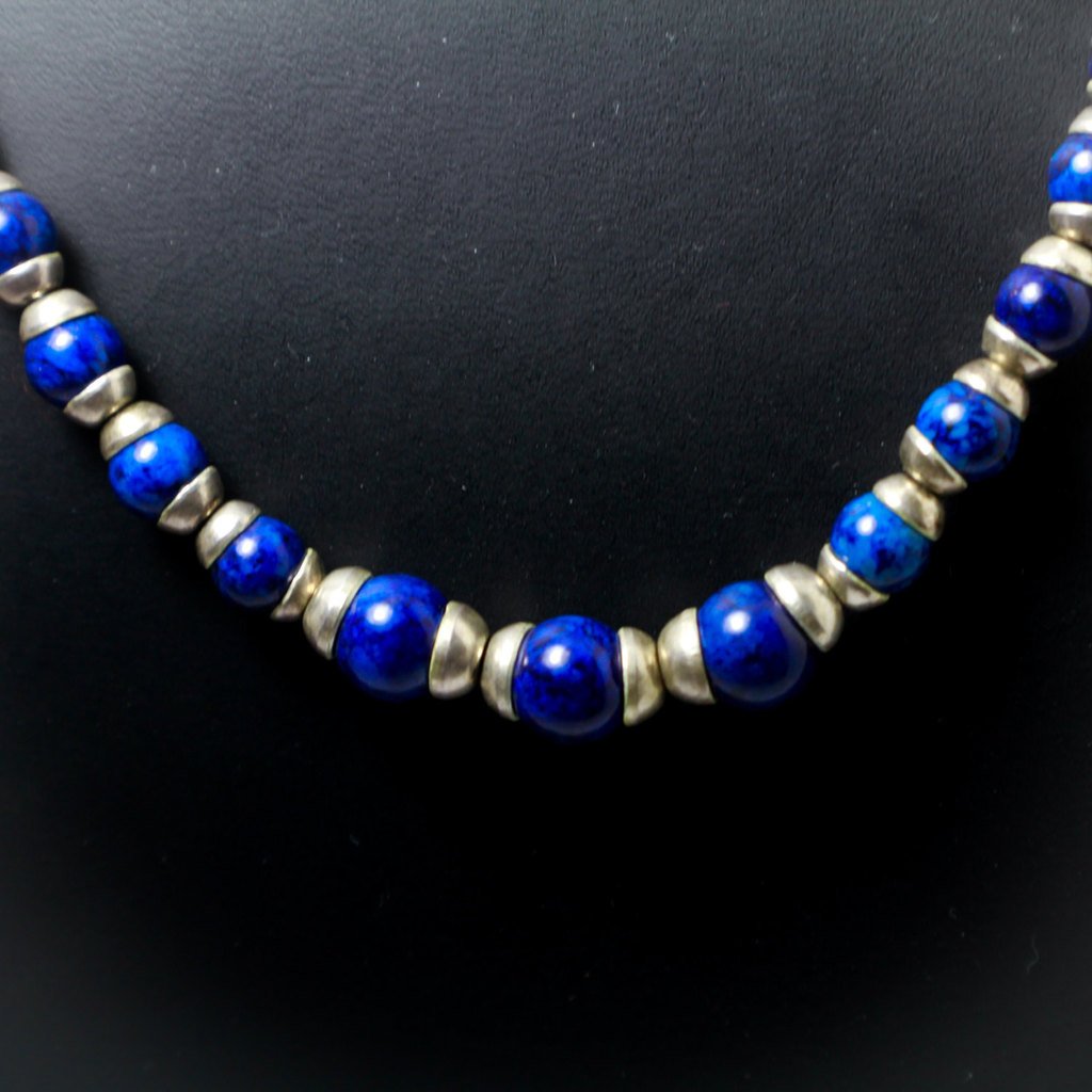 SavedFtF's tweet photo. New from #SavedFtF! #etsy https://t.co/HN1txYtzVT - Blue Lapis Lazuli and Silver Necklace with Graduated Sizes of … https://t.co/K1SHg7GwPy