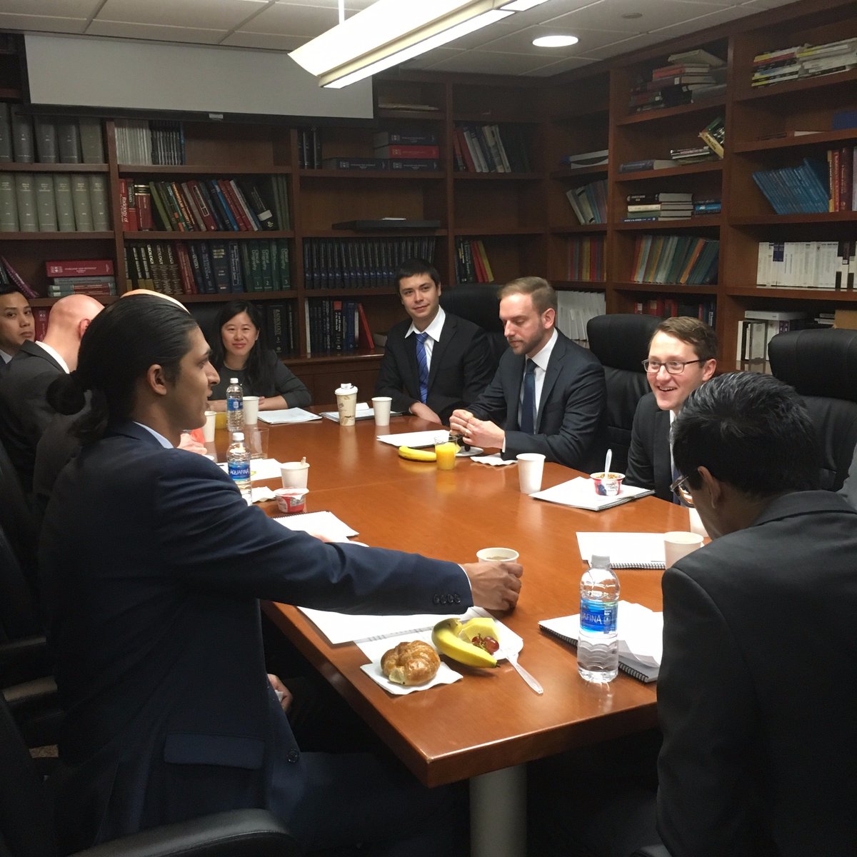 MountSinaiIR's tweet photo. Great day of fellowship #IRad interviews! @MountSinaiNYC @SIRspecialists @SIRRFS @IcahnMountSinai https://t.co/DmNfRP8uXG